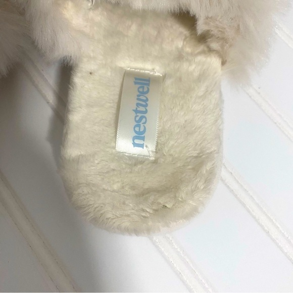 Nestwell Women’s Slippers Small 5/6 Cozy Teddy Sherpa Ivory White Memory Foam - Picture 3 of 7